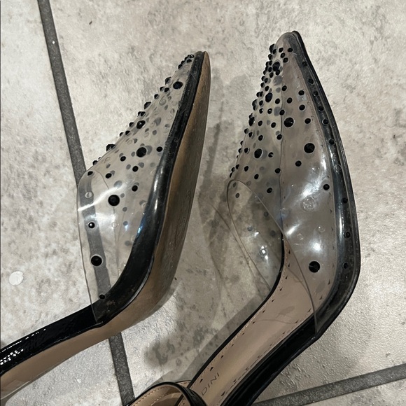 Adrienne Vittadini Black and Cream Heels 4 Inches - Picture 11 of 11